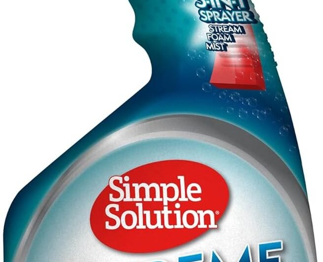 Simple Solution Extreme Pet Stain and Odor Eliminator Spray, Enzymatic Cleaner With 3X Pro-Bacteria Cleaning Power for Dogs & Cats, Strong Urine, Pee and Poop Smell Remover for Carpets & Floors, 32 oz